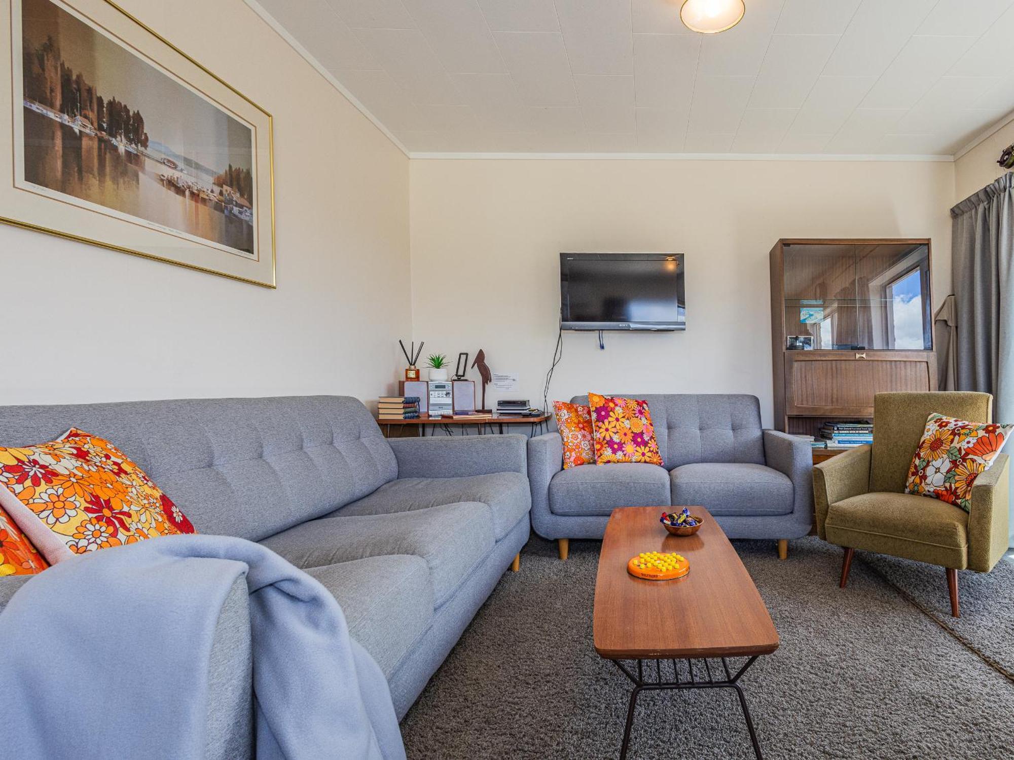 Central Riverside Retreat - Taupo Holiday Home Екстериор снимка