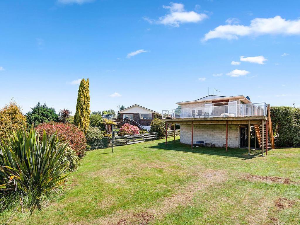 Central Riverside Retreat - Taupo Holiday Home Екстериор снимка